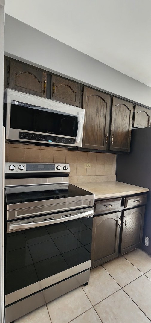 7730 W Dempster Street #209, Morton Grove, IL 60053