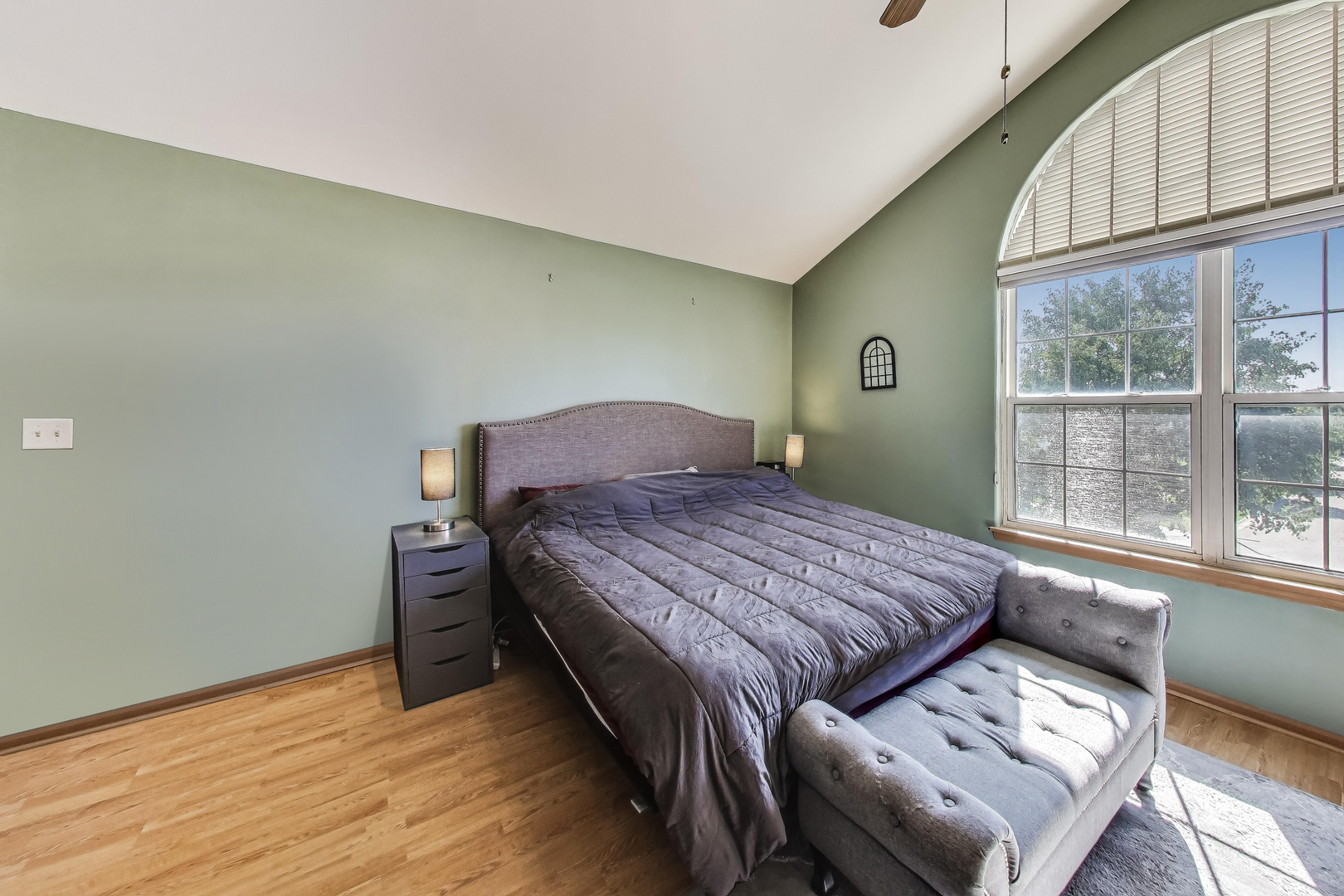 1086 Lily Field Lane, Bolingbrook, IL 60440