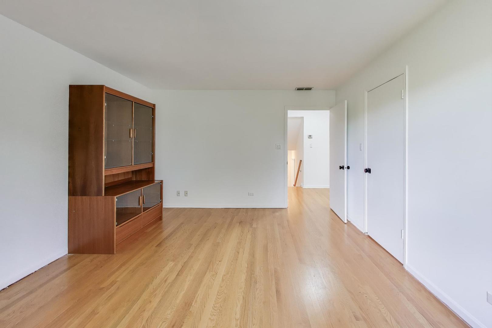 300 Boardwalk Place, Park Ridge, IL 60068