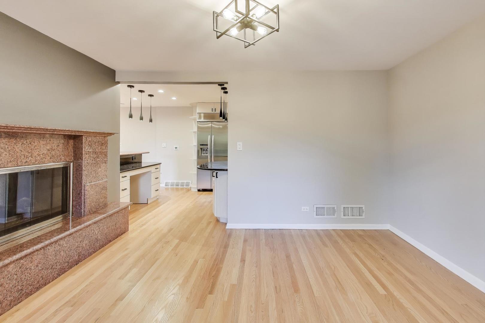 300 Boardwalk Place, Park Ridge, IL 60068