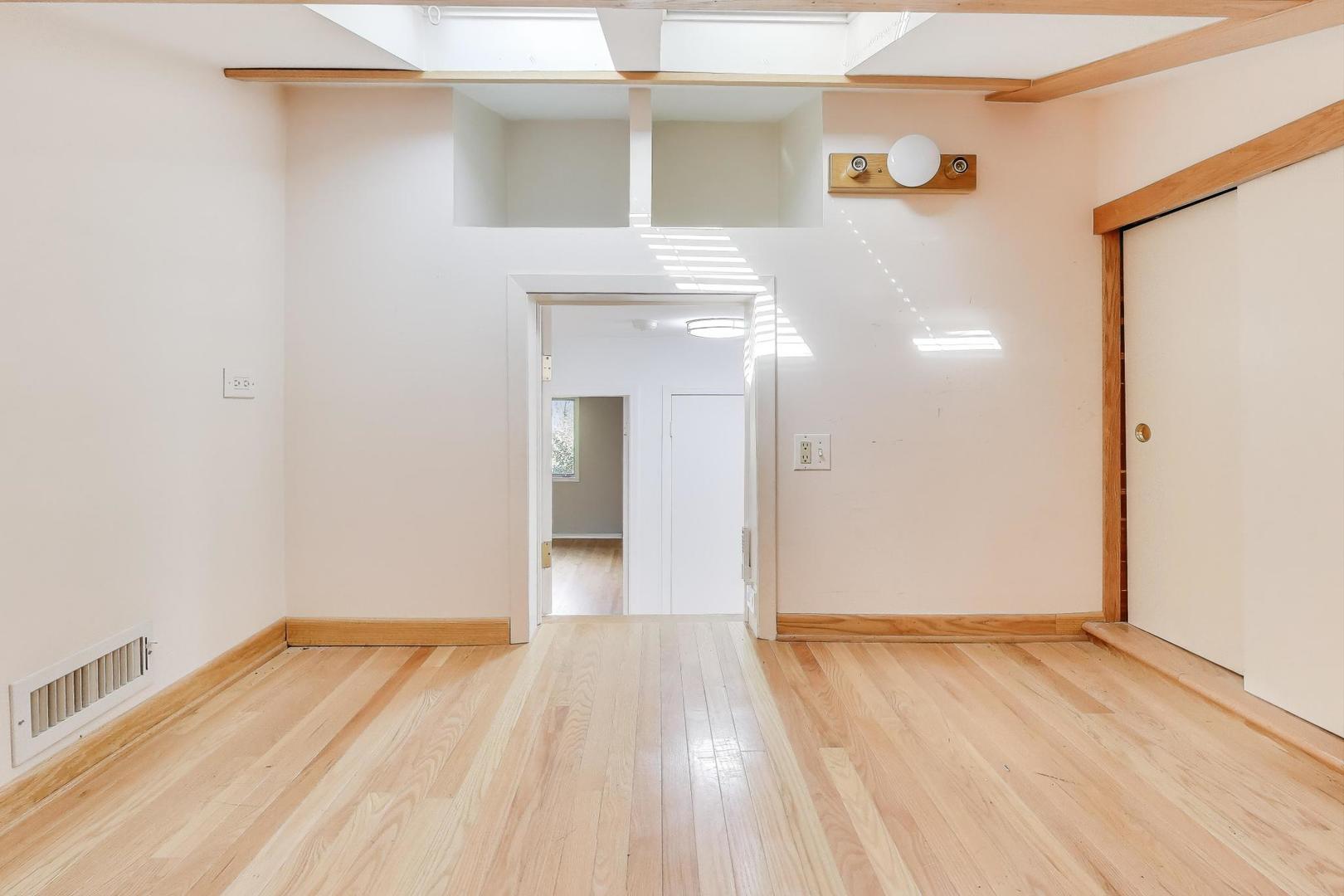 300 Boardwalk Place, Park Ridge, IL 60068