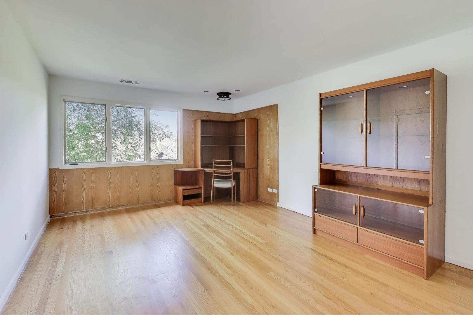 300 Boardwalk Place, Park Ridge, IL 60068