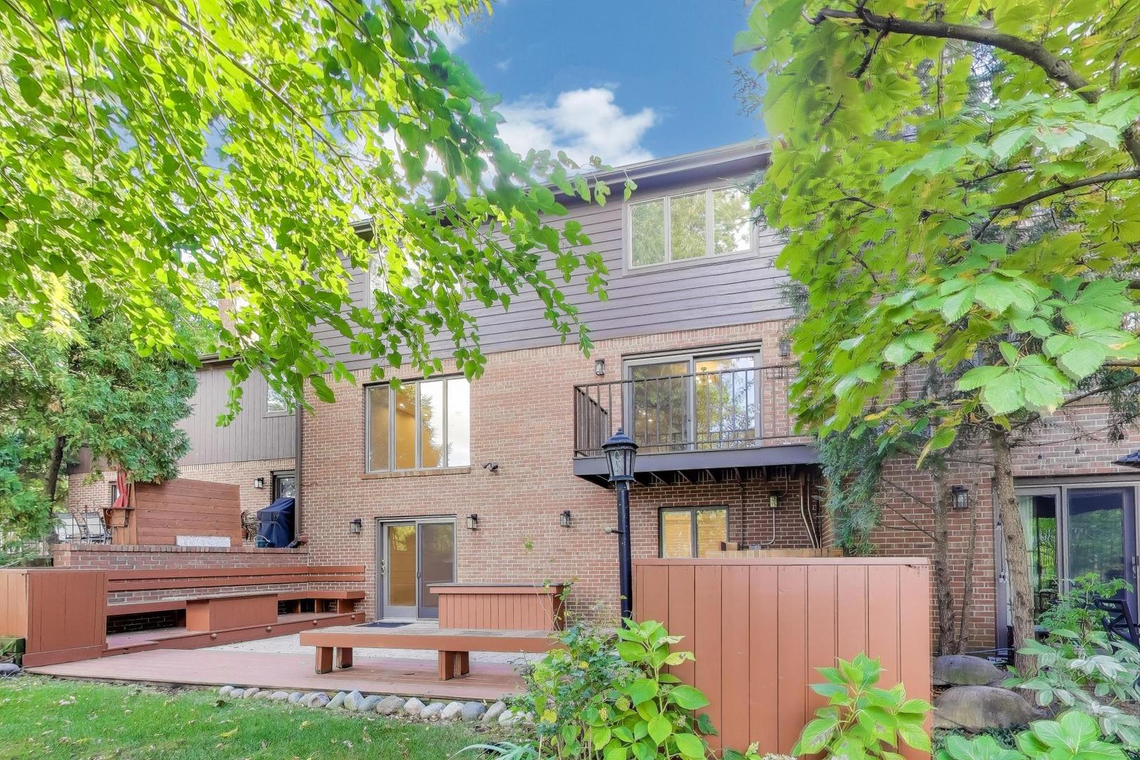 300 Boardwalk Place, Park Ridge, IL 60068