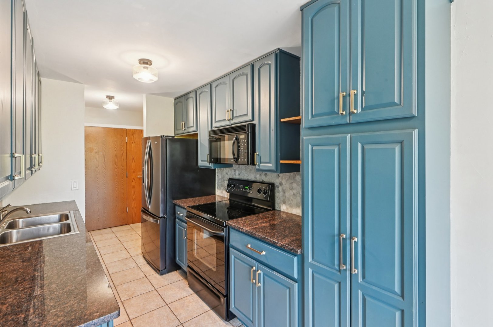 5900 Oakwood Drive #1K, Lisle, IL 60532