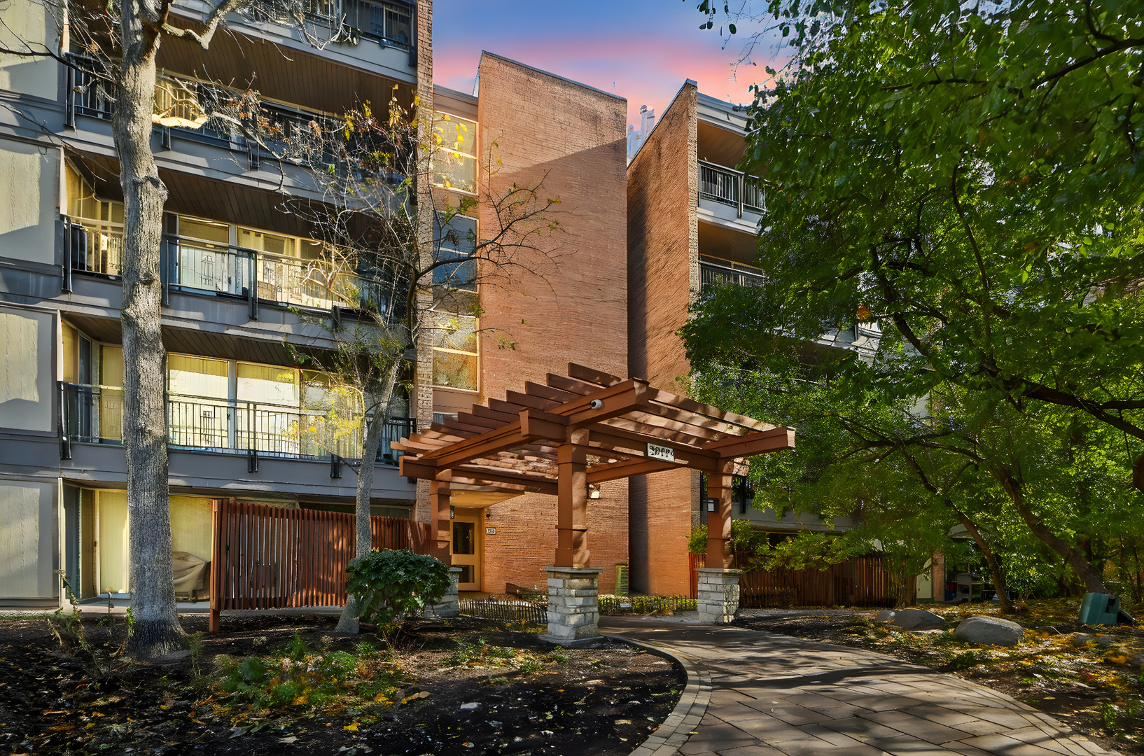 5900 Oakwood Drive #1K, Lisle, IL 60532