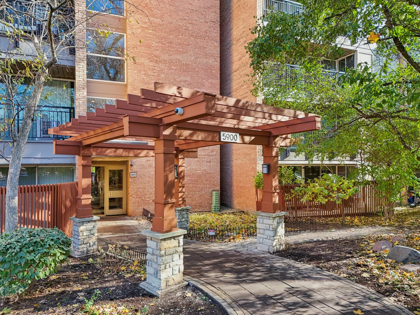 5900 Oakwood Drive #1K, Lisle, IL 60532