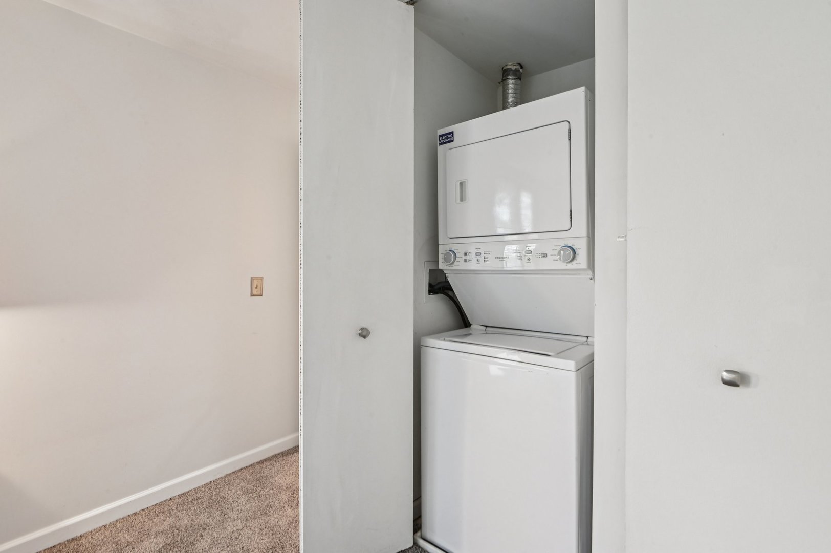 5900 Oakwood Drive #1K, Lisle, IL 60532