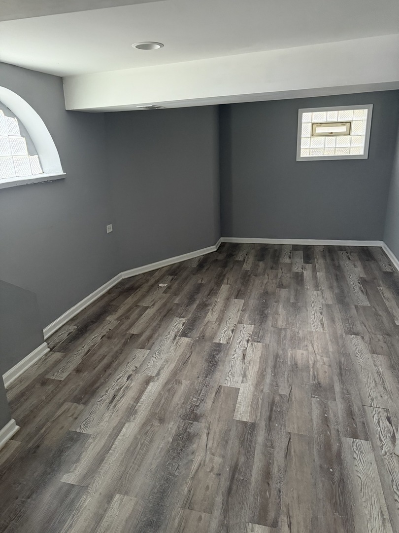 7806 S Rhodes Avenue, Chicago, IL 60619