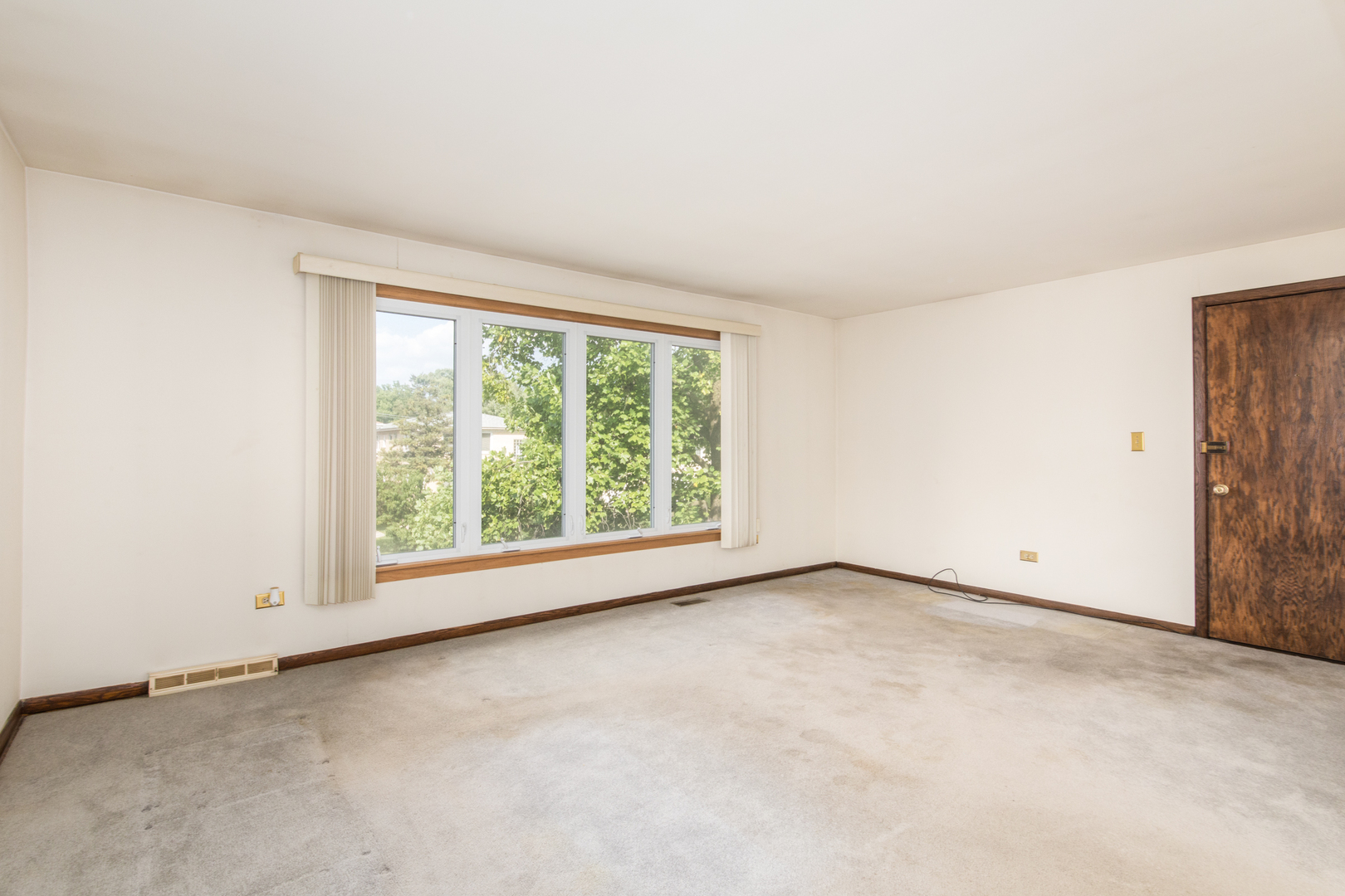 1316 N Northwest Highway, Park Ridge, IL 60068