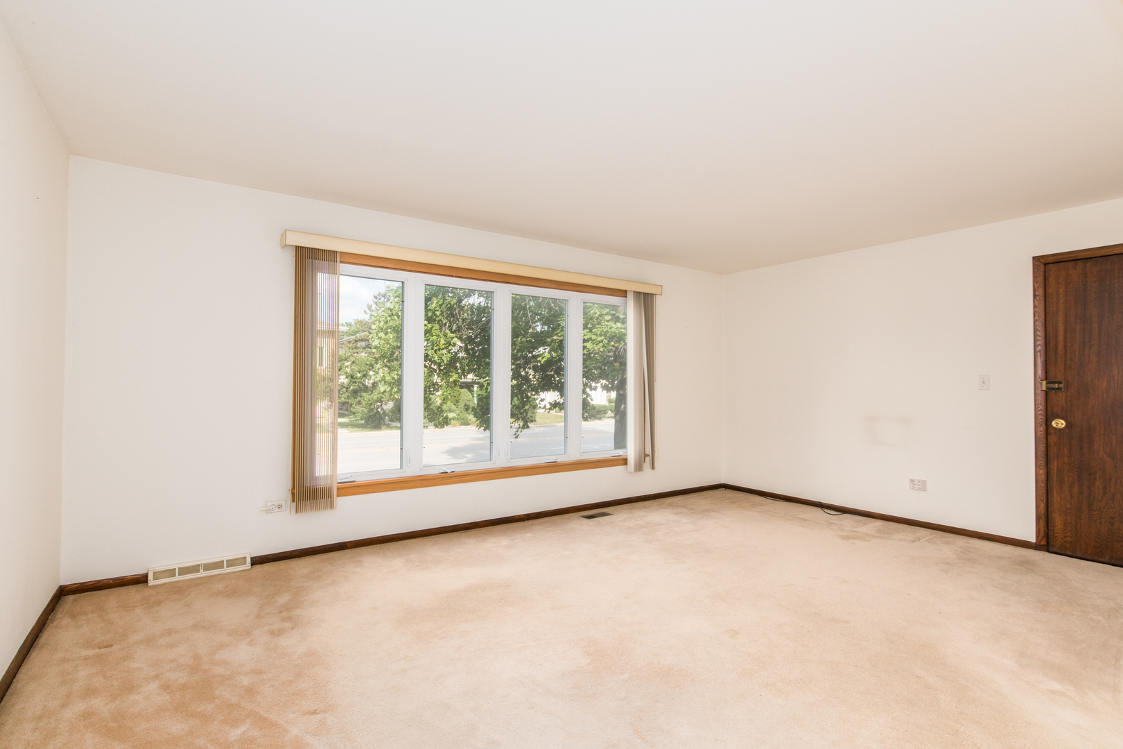 1316 N Northwest Highway, Park Ridge, IL 60068