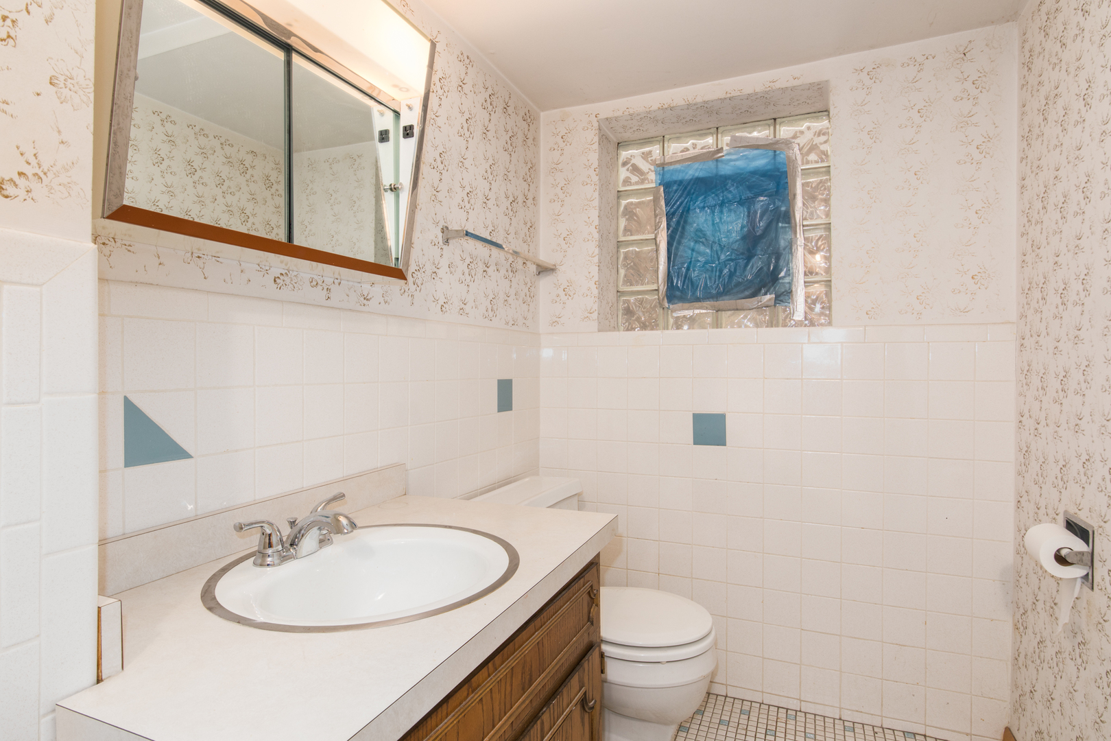 1316 N Northwest Highway, Park Ridge, IL 60068