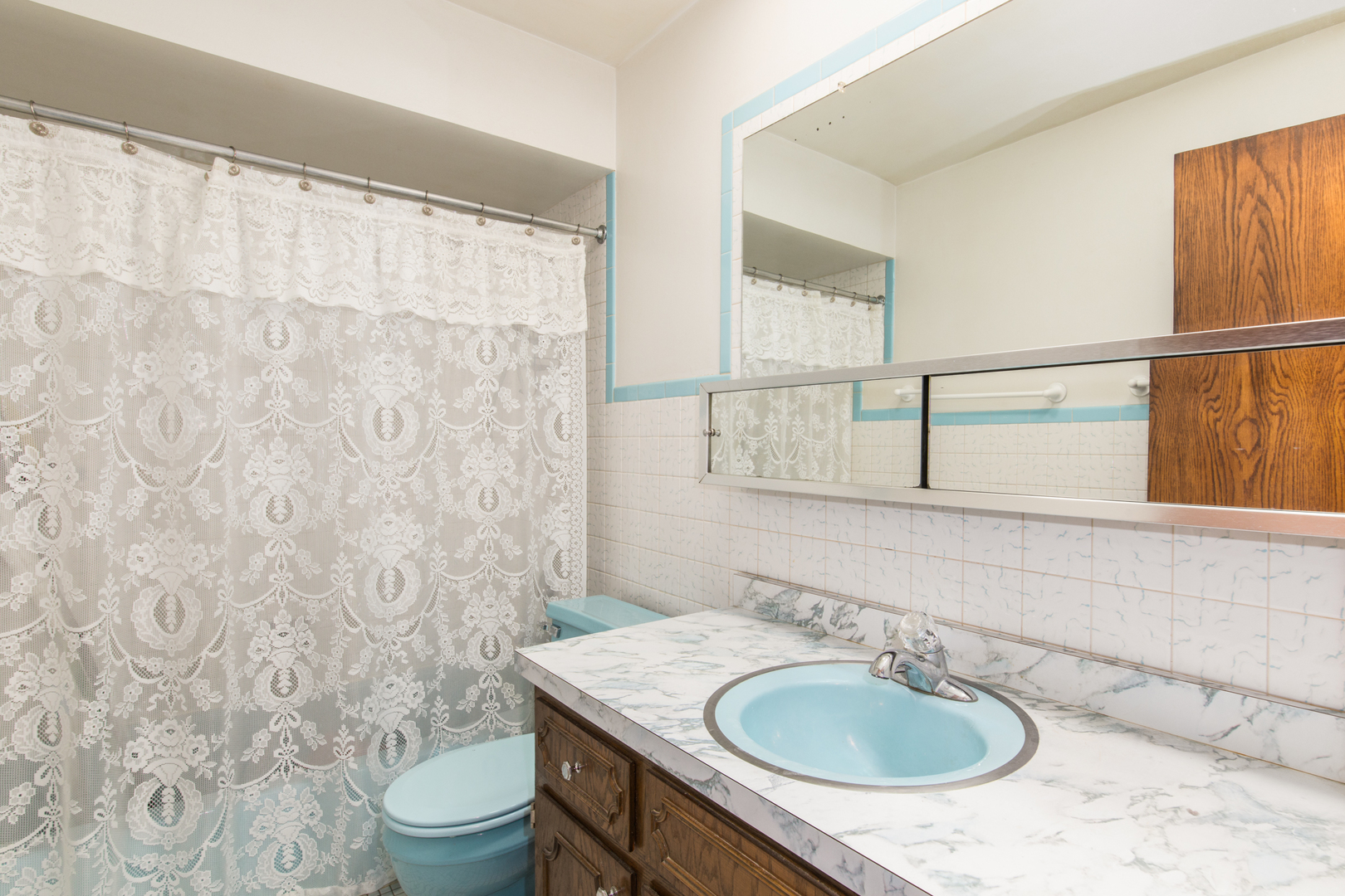 1316 N Northwest Highway, Park Ridge, IL 60068