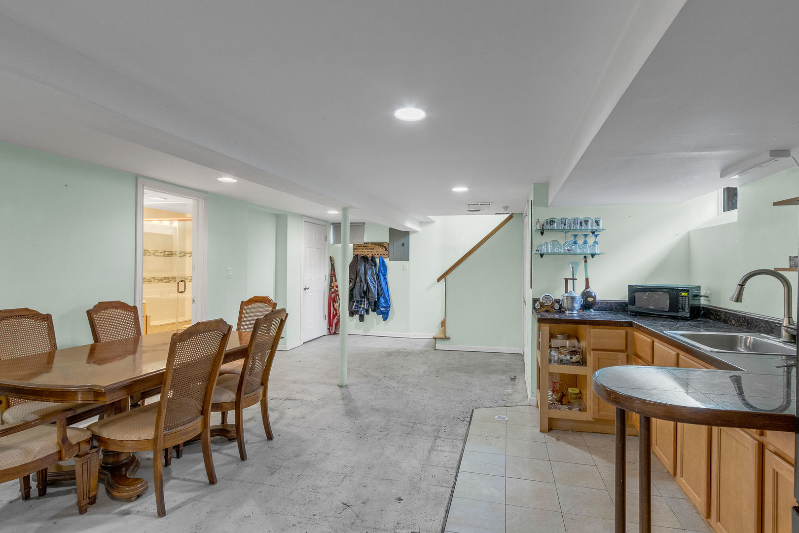 2913 Sarah Street, Franklin Park, IL 60131