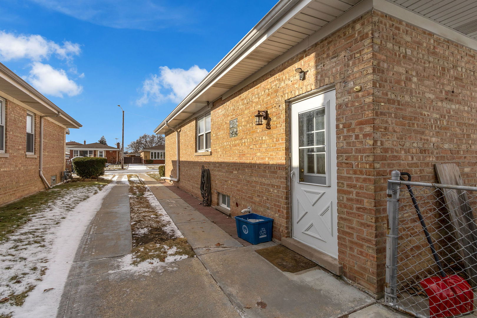 2913 Sarah Street, Franklin Park, IL 60131