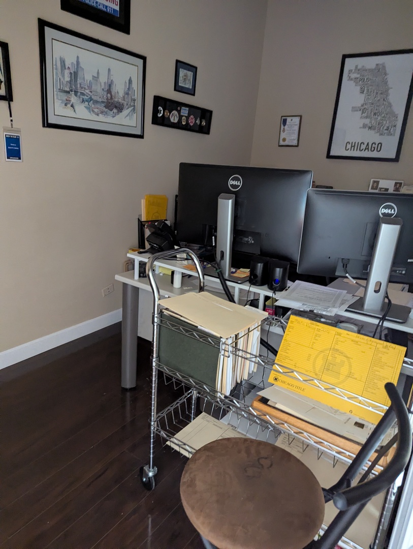 463 N ROSELLE Road, Roselle, IL 60172