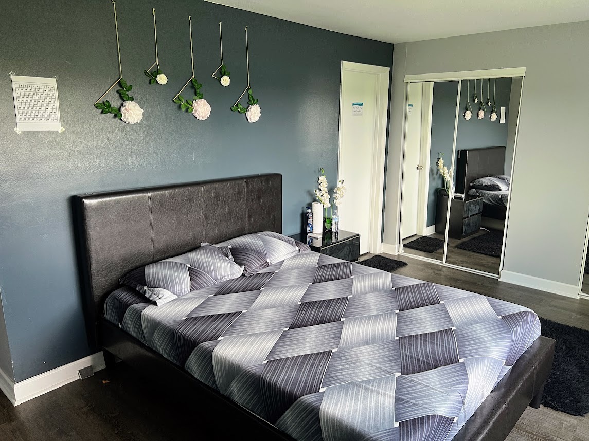 10373 Dearlove Road #4E, Glenview, IL 60025