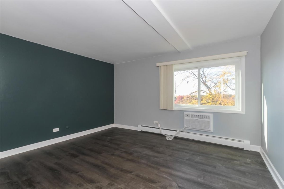 10373 Dearlove Road #4E, Glenview, IL 60025