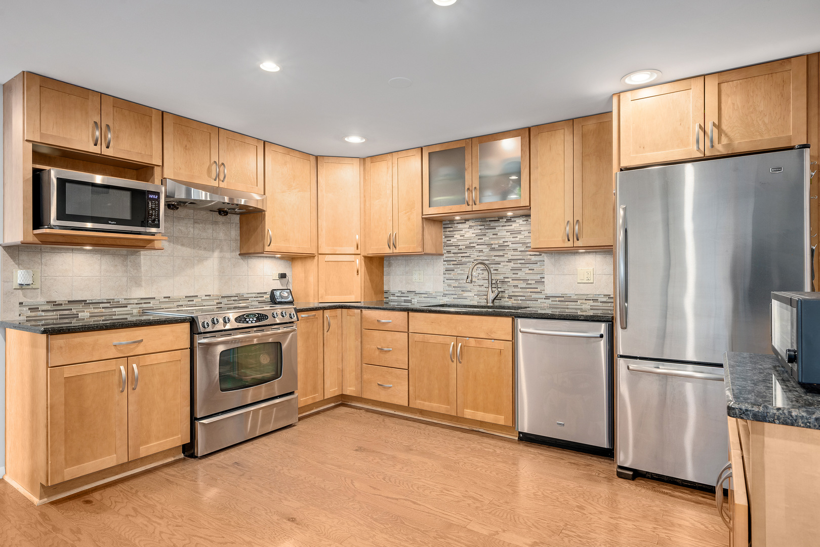 2000 Saint Regis Drive #6B, Lombard, IL 60148