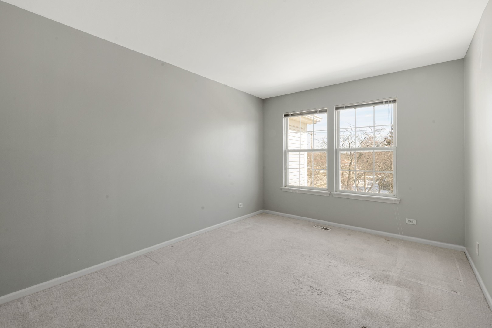 84 N Mill Road #84, Addison, IL 60101