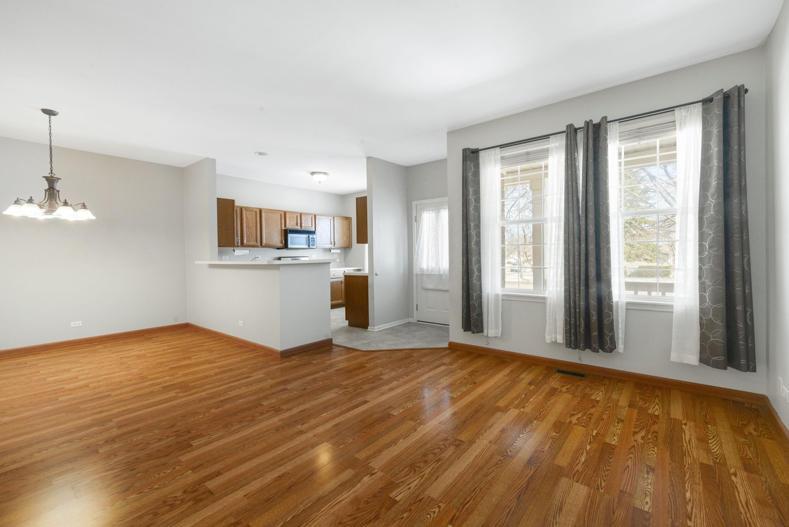 84 N Mill Road #84, Addison, IL 60101