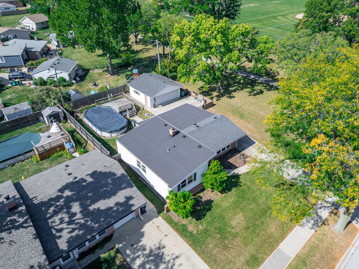 616 S Ahrens Avenue, Lombard, IL 60148