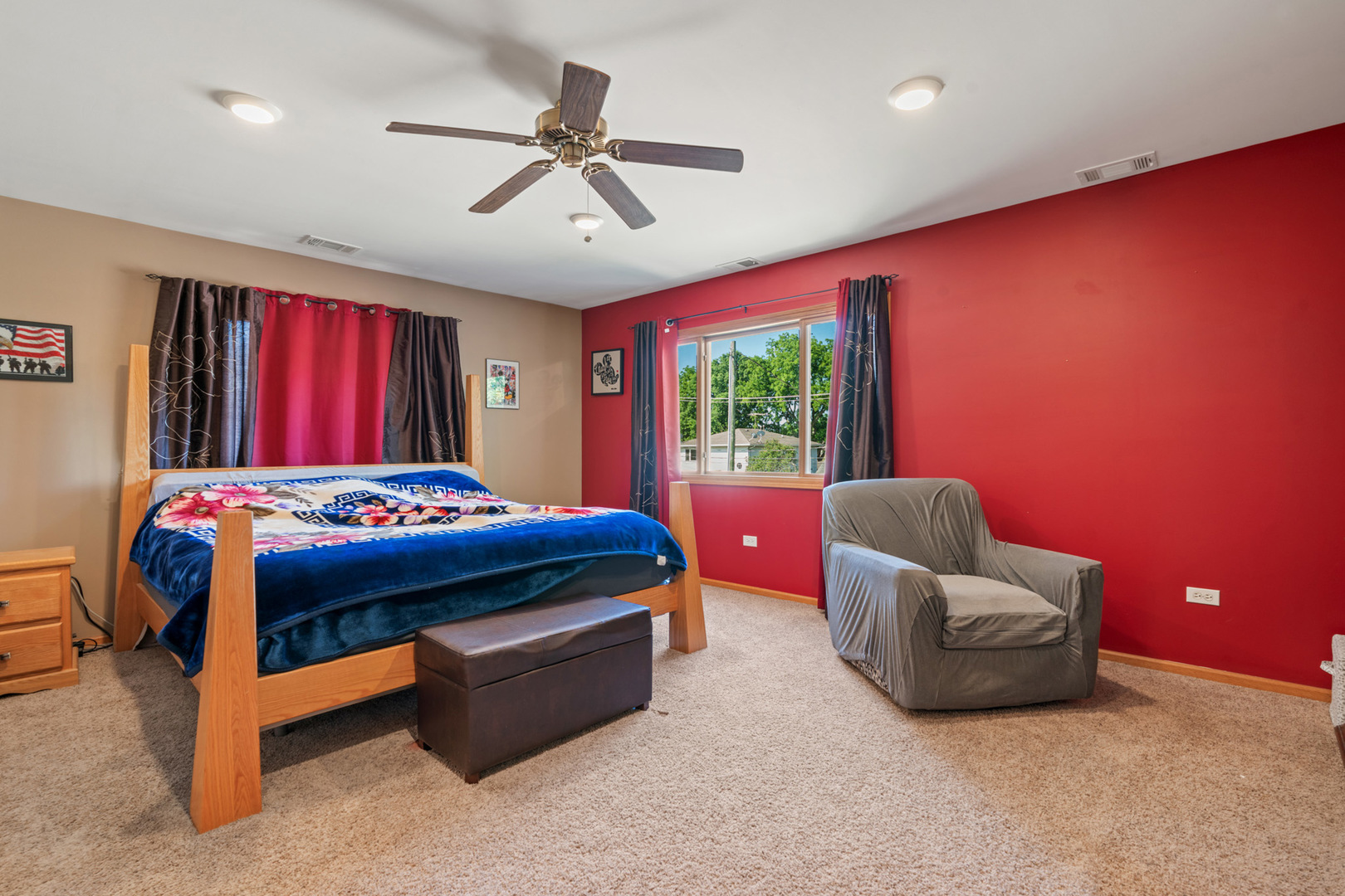 206 Washington Street, Oswego, IL 60543