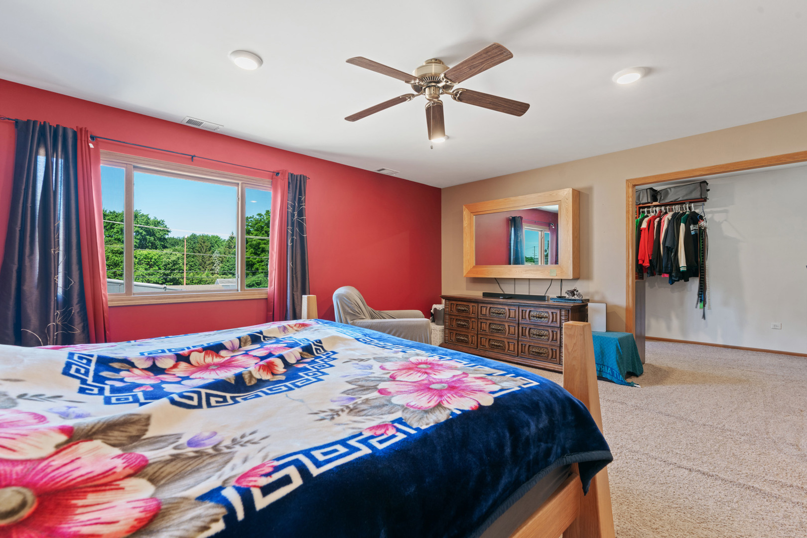 206 Washington Street, Oswego, IL 60543