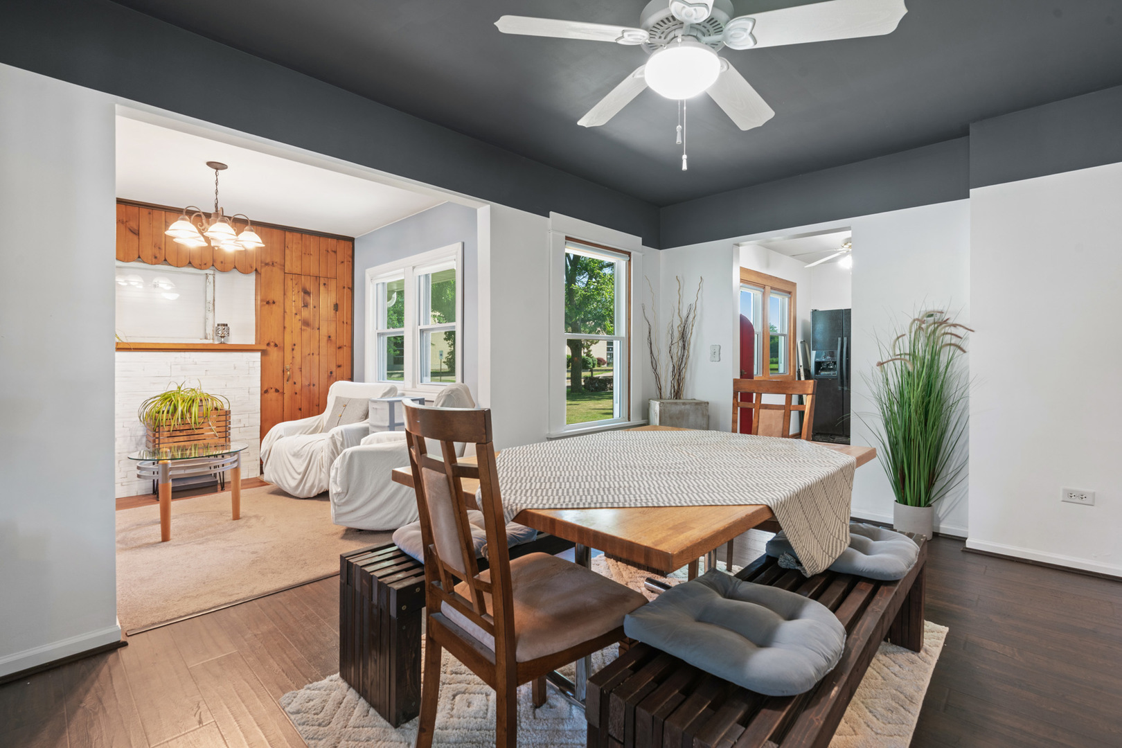 206 Washington Street, Oswego, IL 60543