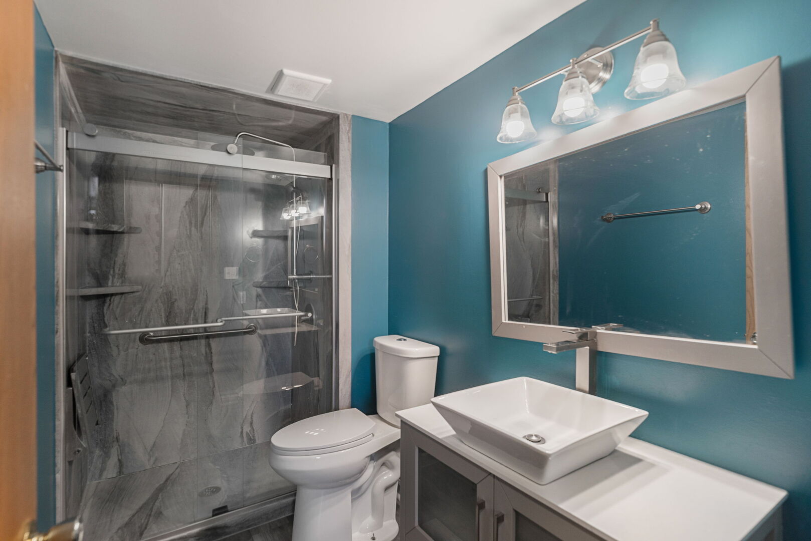 310 N Huntington Drive, McHenry, IL 60050