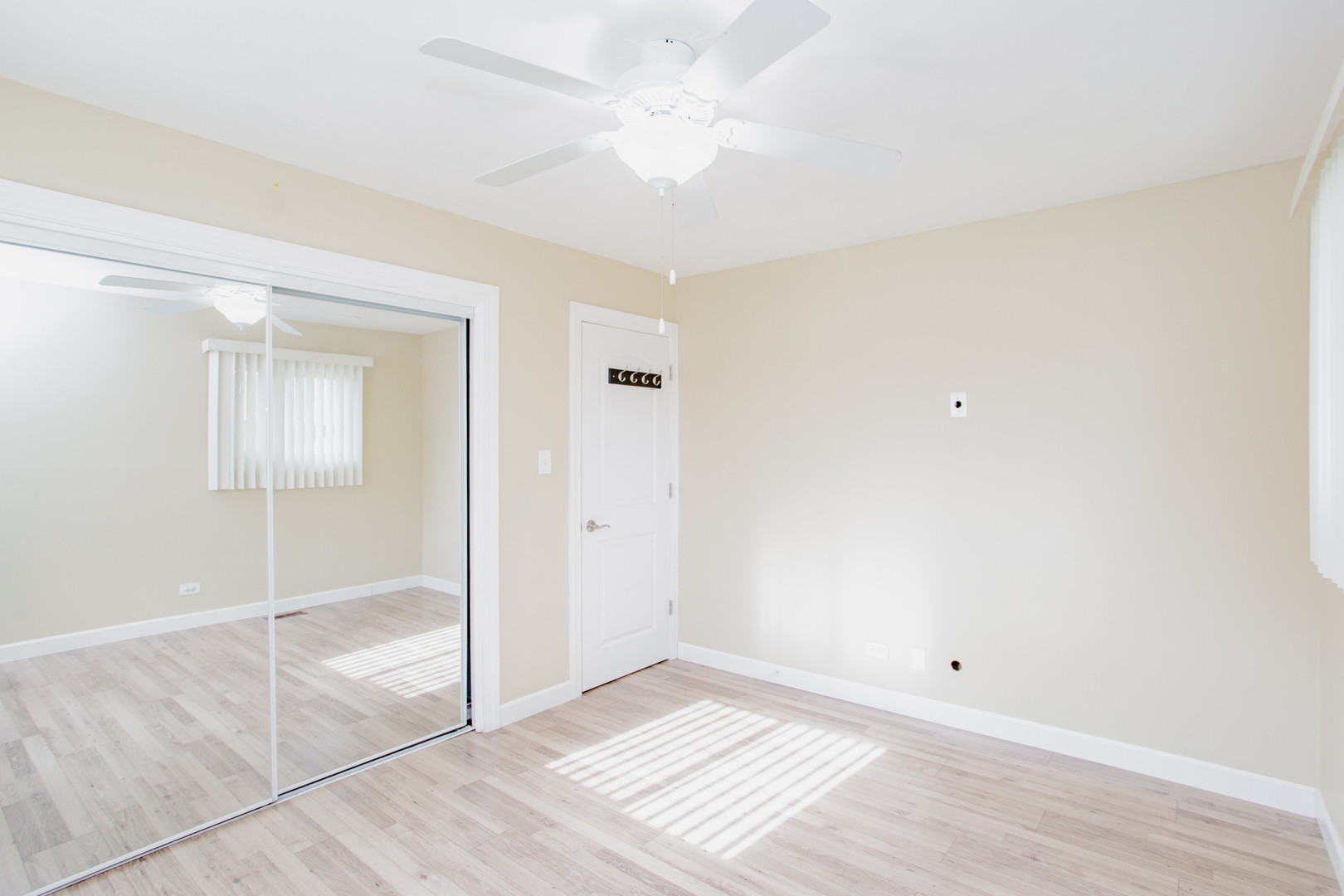 720 Durham Lane, Hoffman Estates, IL 60169