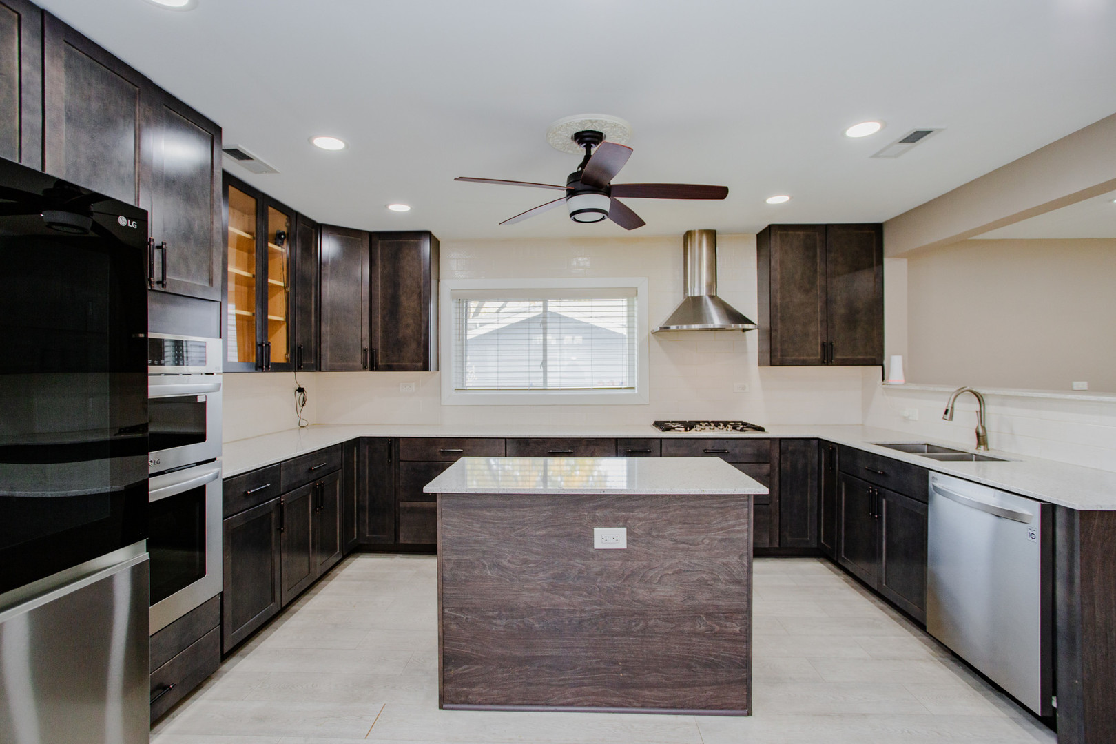 720 Durham Lane, Hoffman Estates, IL 60169