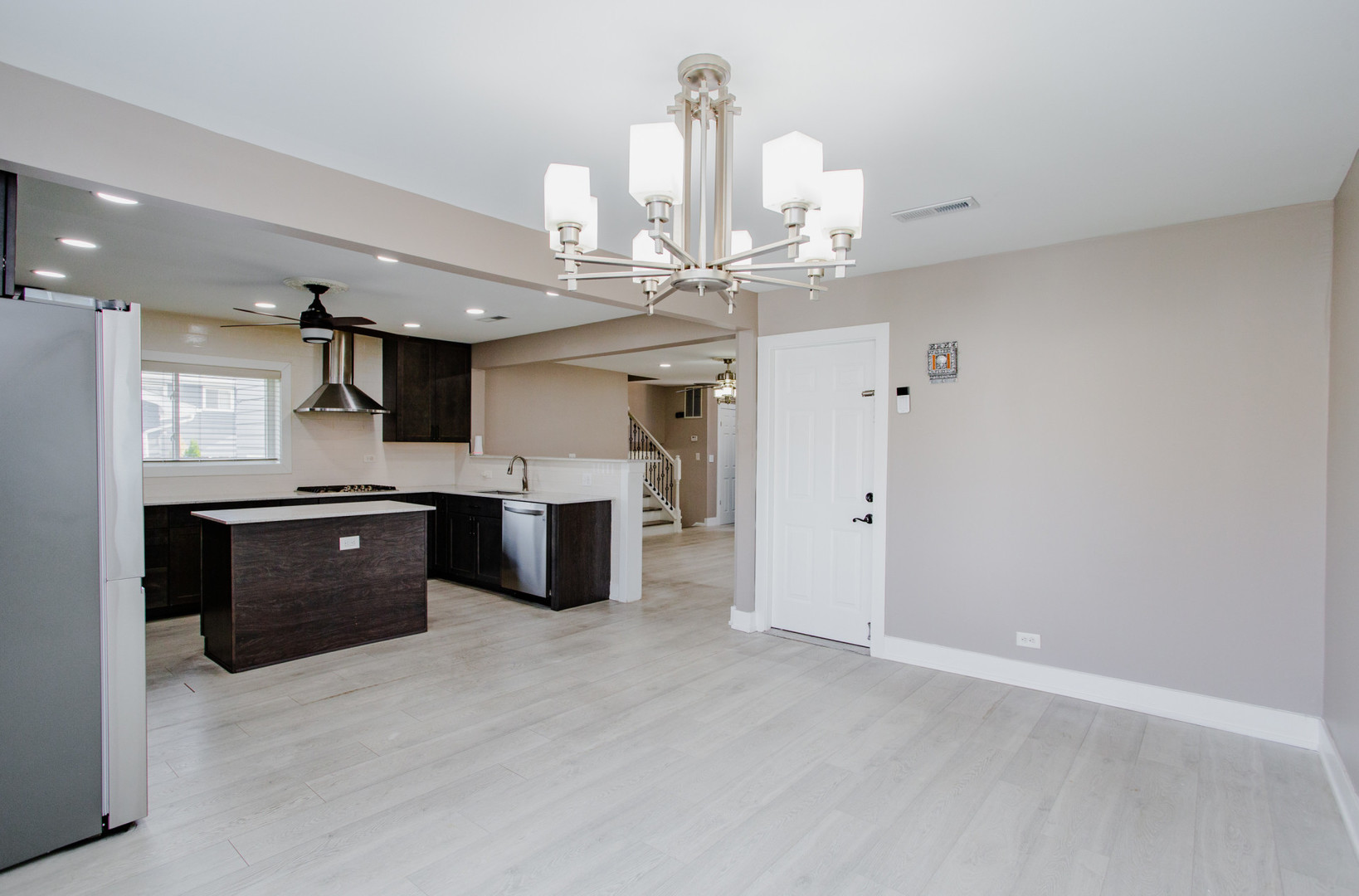 720 Durham Lane, Hoffman Estates, IL 60169