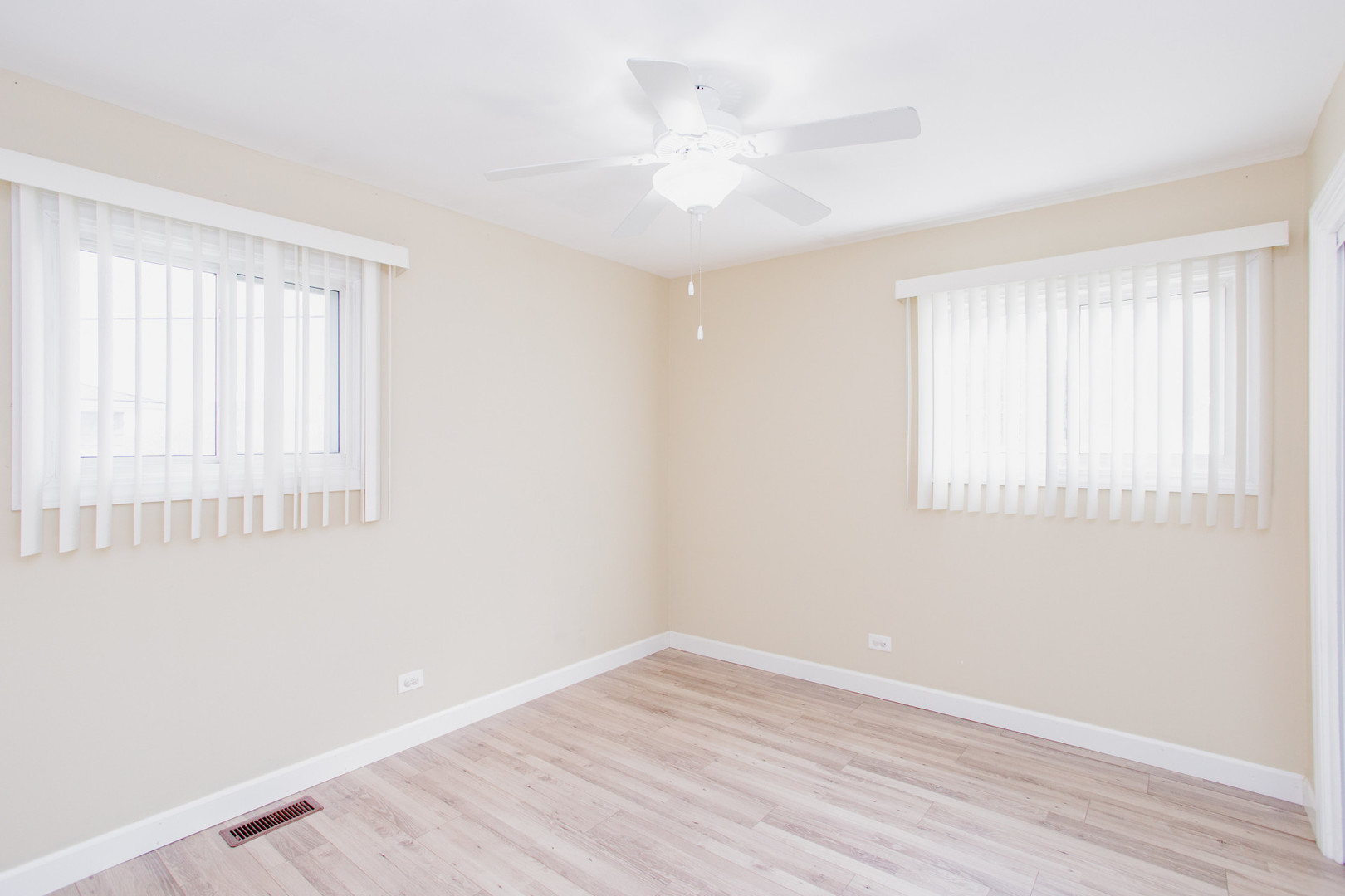 720 Durham Lane, Hoffman Estates, IL 60169