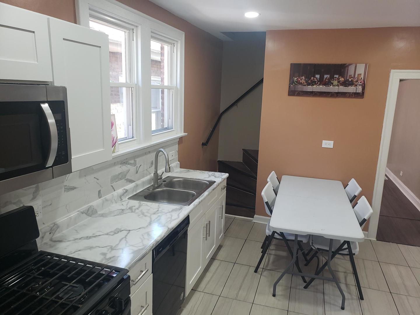 1040 W 92nd Place, Chicago, IL 60620