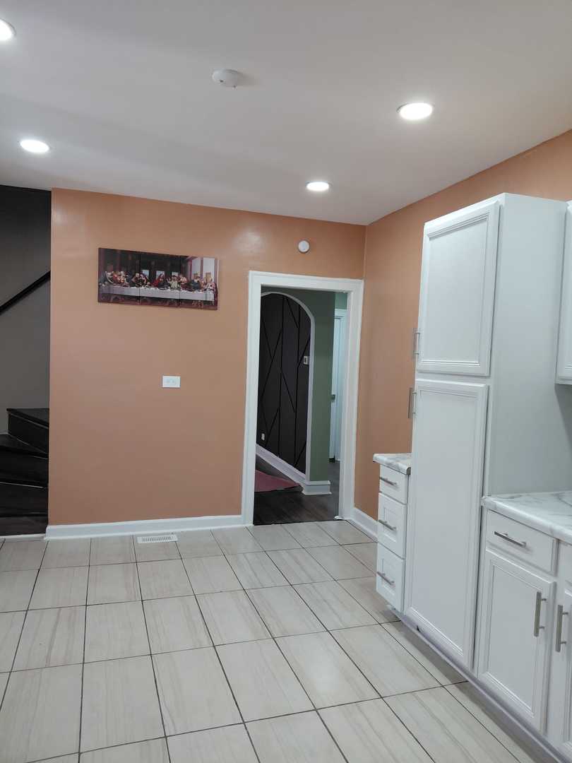 1040 W 92nd Place, Chicago, IL 60620