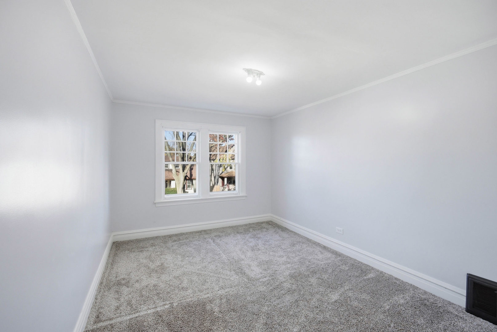 1489 E Algonquin Road, Des Plaines, IL 60016