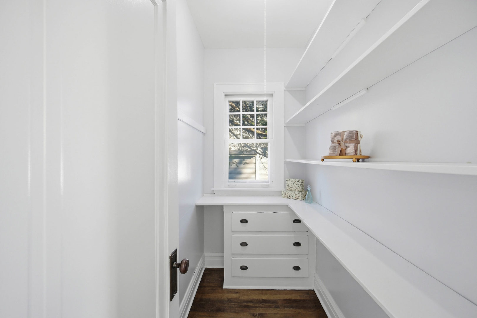 1489 E Algonquin Road, Des Plaines, IL 60016