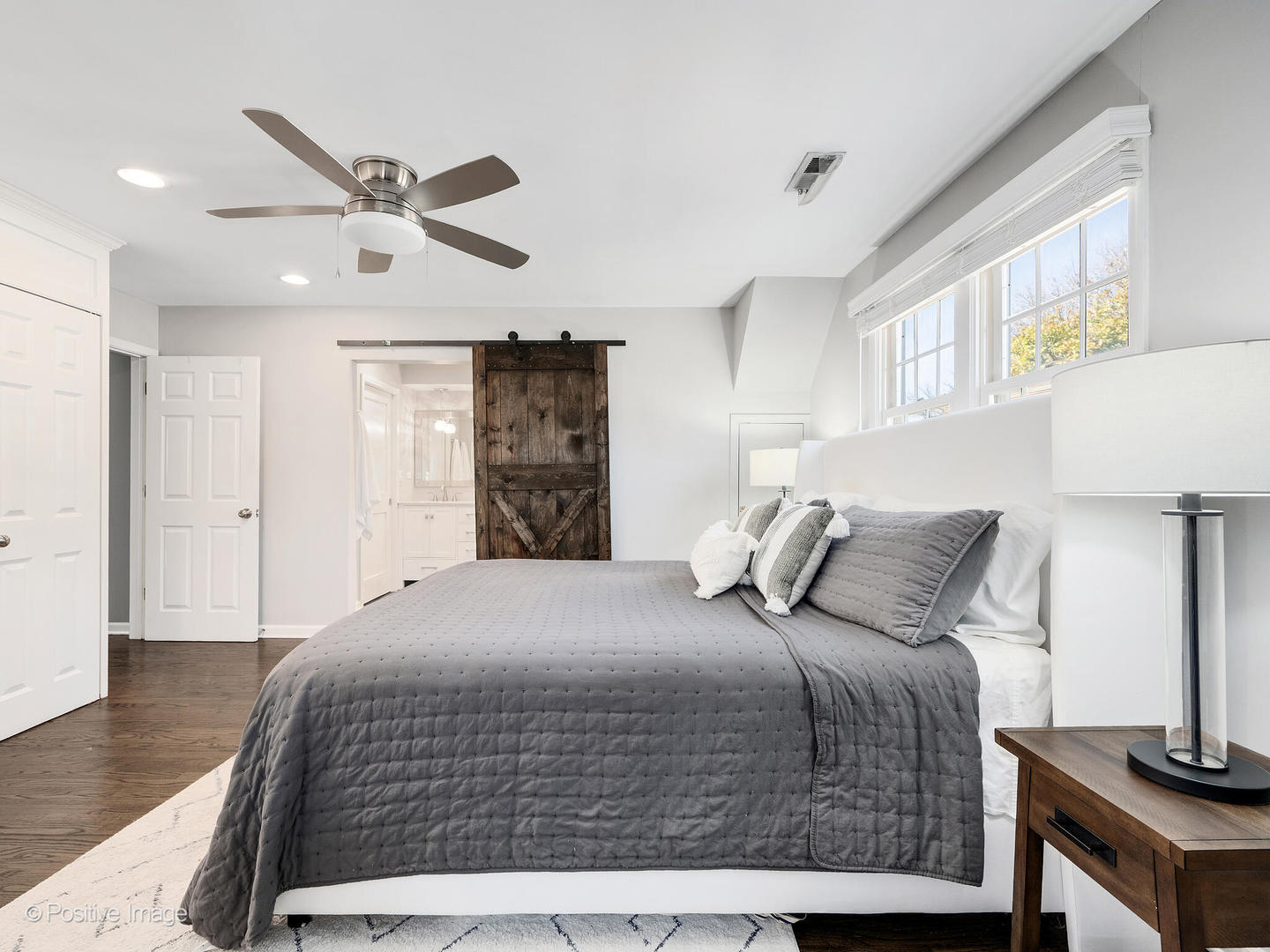 170 S FAIRVIEW Avenue, Elmhurst, IL 60126