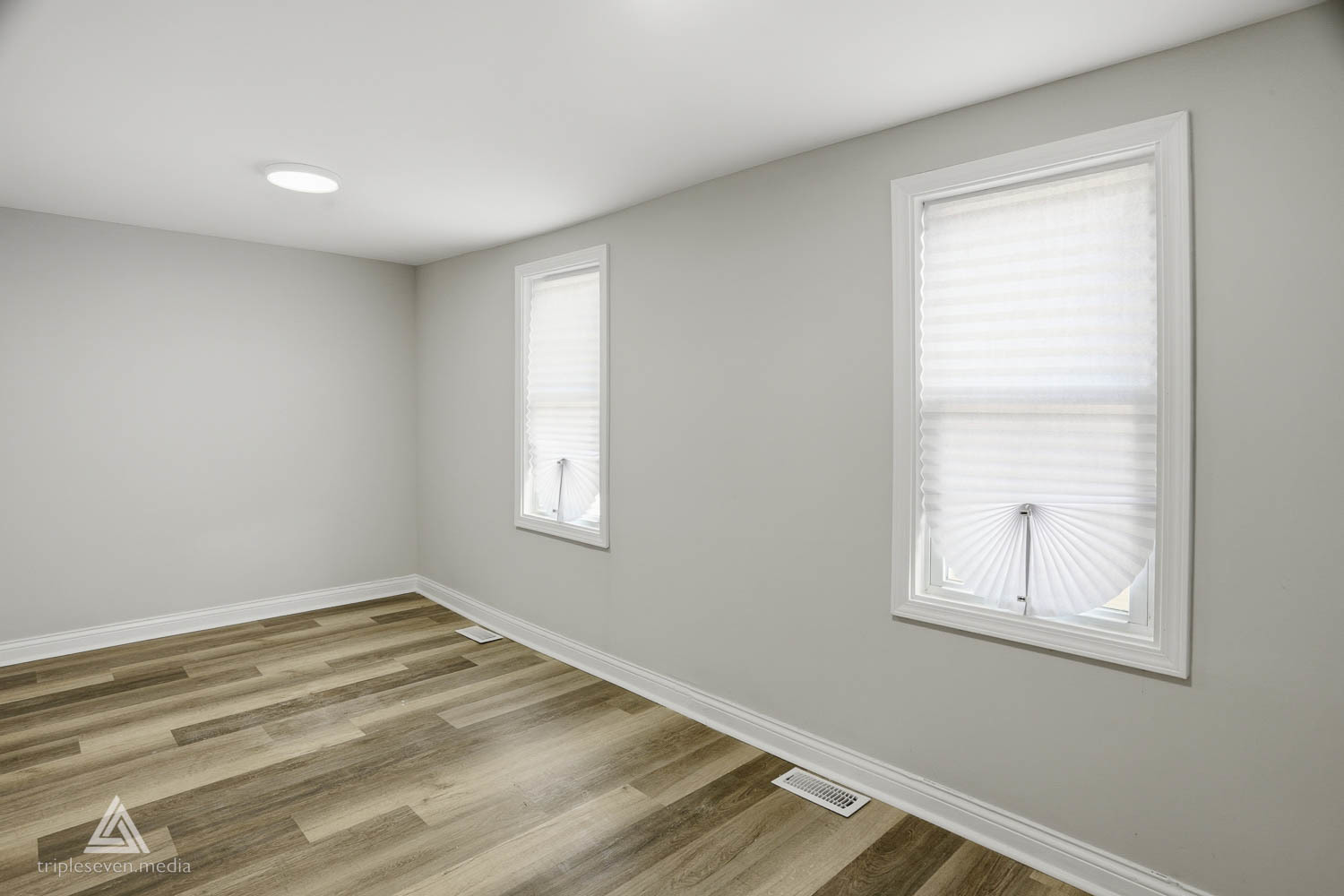 1301 N Waller Avenue, Chicago, IL 60651