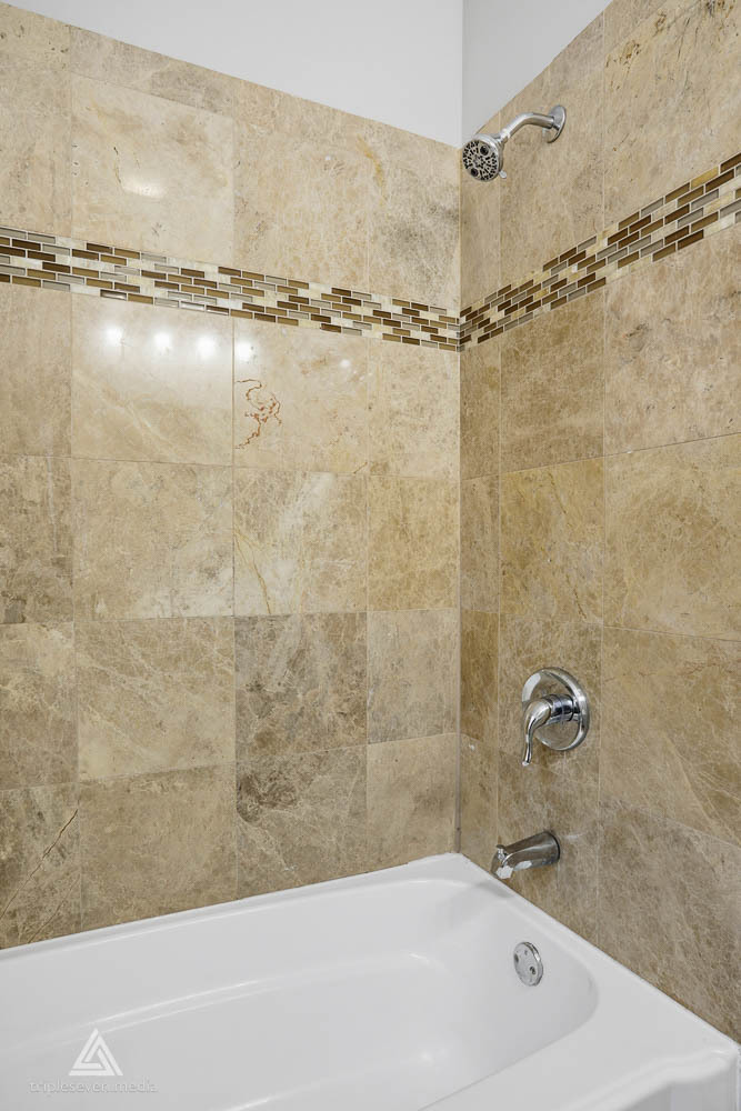 1301 N Waller Avenue, Chicago, IL 60651