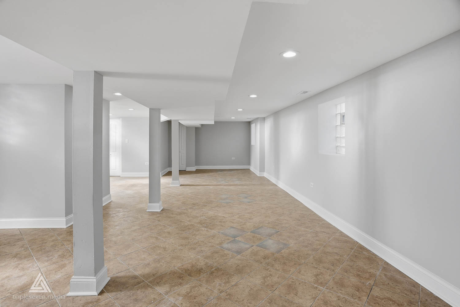 1301 N Waller Avenue, Chicago, IL 60651