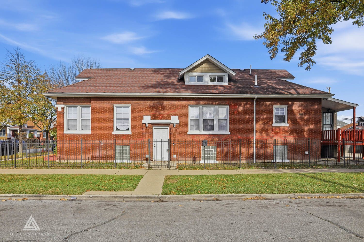 1301 N Waller Avenue, Chicago, IL 60651