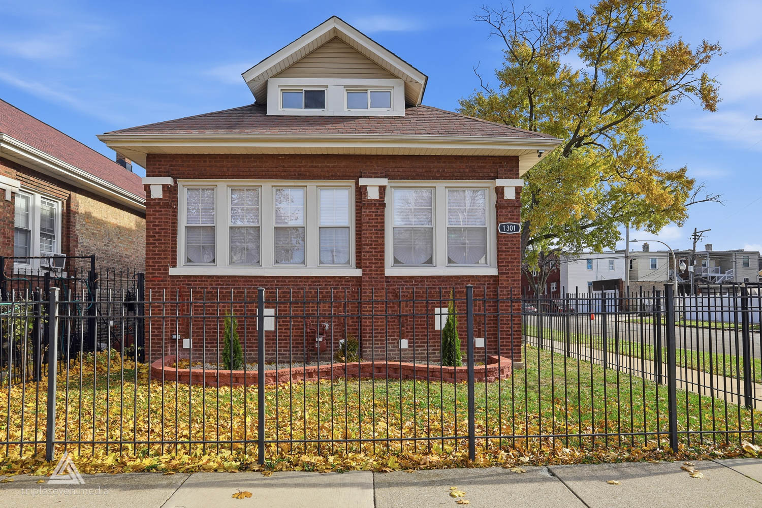 1301 N Waller Avenue, Chicago, IL 60651