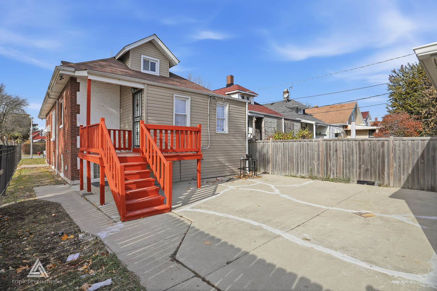 1301 N Waller Avenue, Chicago, IL 60651