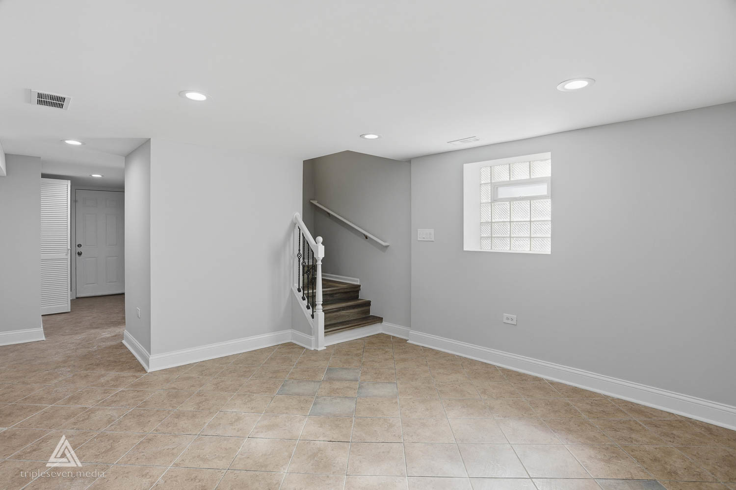 1301 N Waller Avenue, Chicago, IL 60651