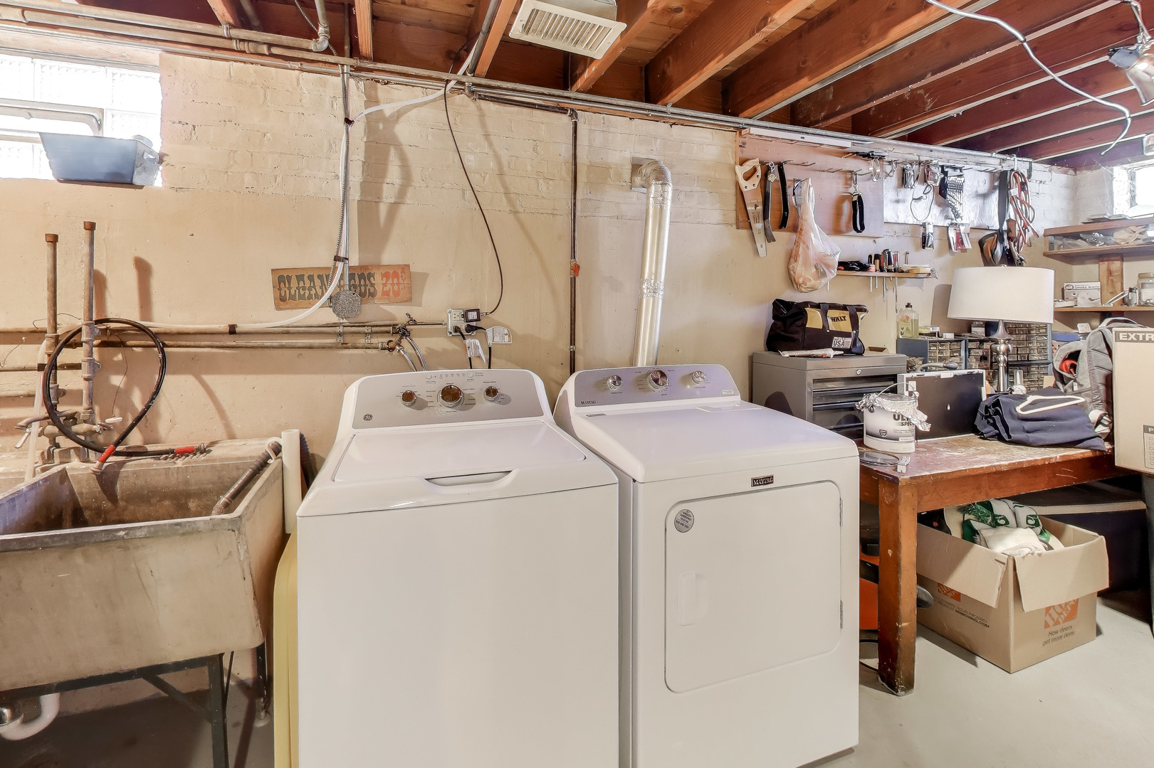 8049 N Osceola Avenue, Niles, IL 60714