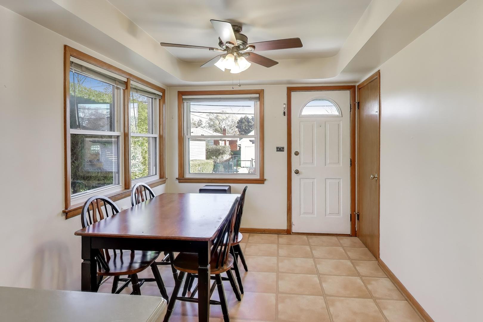 8049 N Osceola Avenue, Niles, IL 60714