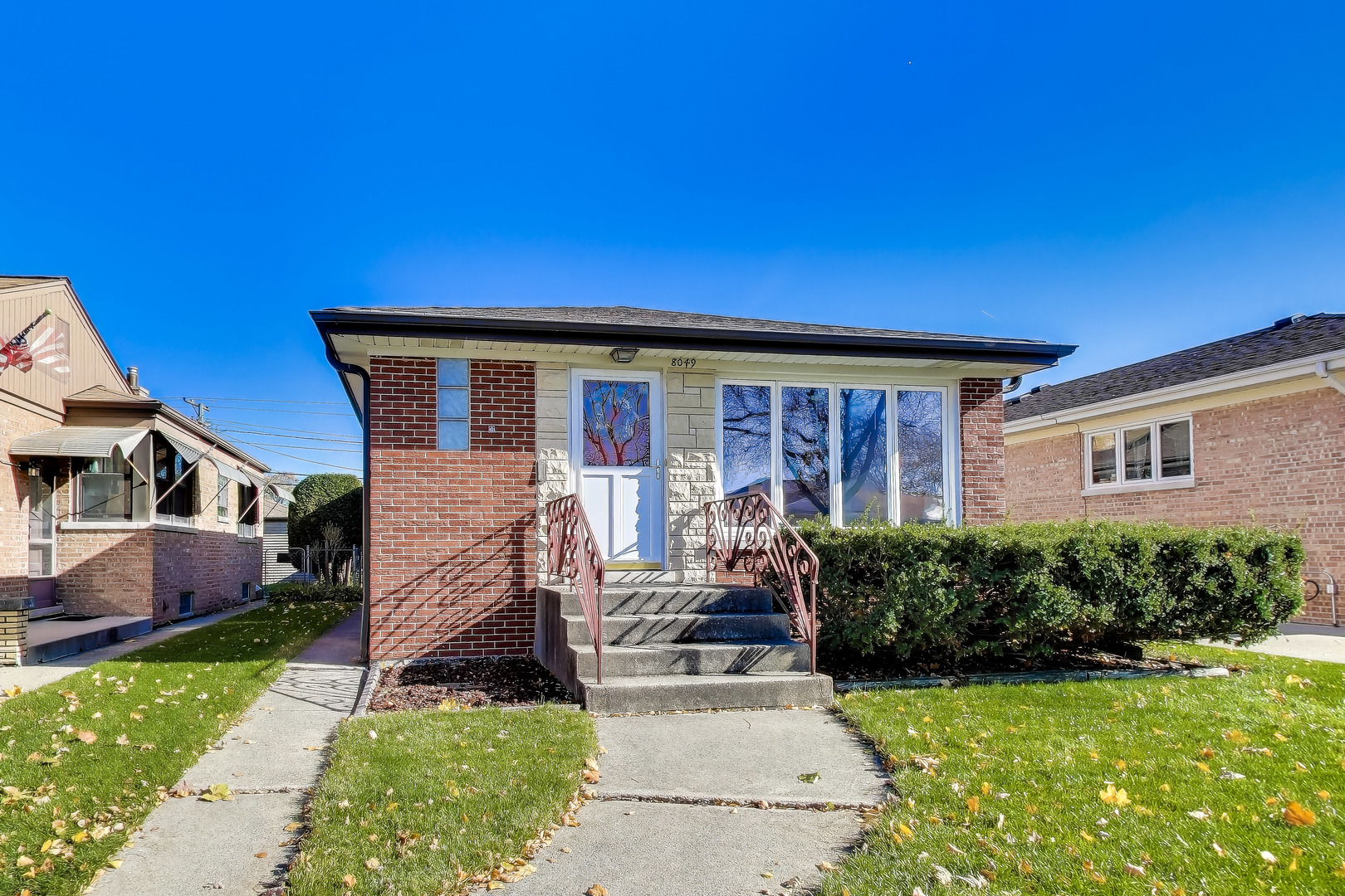 8049 N Osceola Avenue, Niles, IL 60714