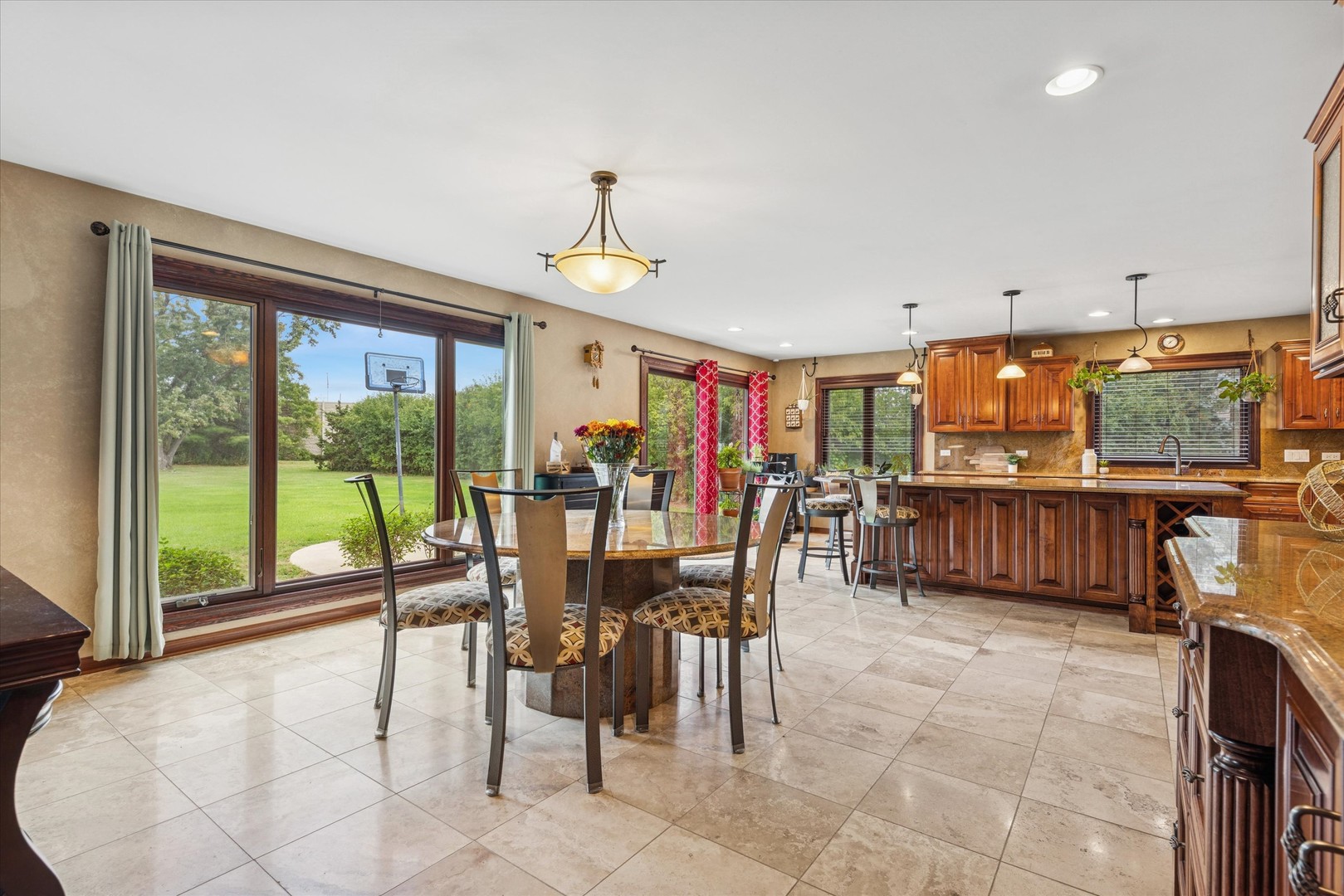 31 Croydon Lane, Oak Brook, IL 60523