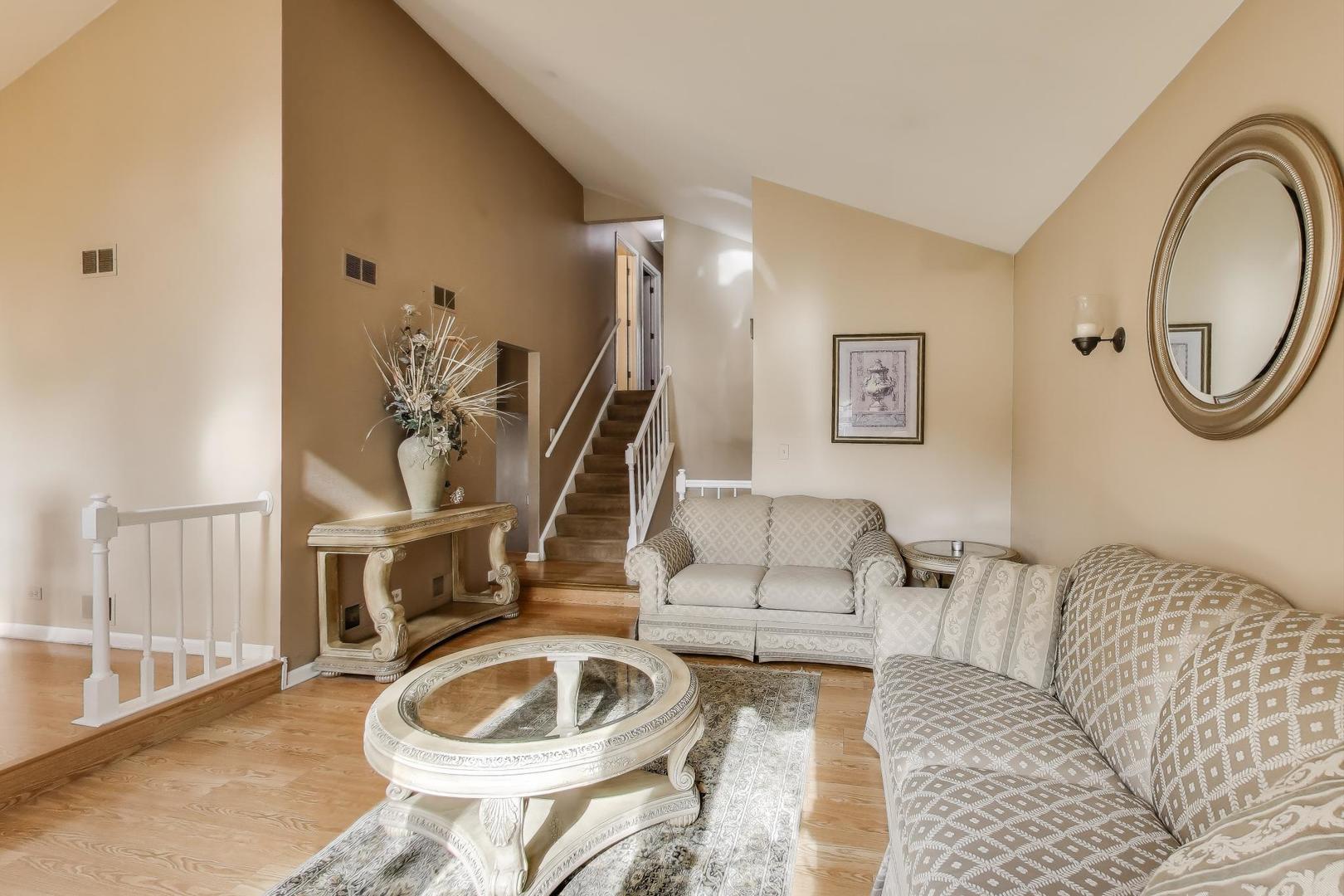 1407 WILSON Avenue, Wheaton, IL 60187